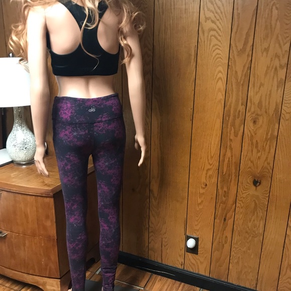 ALO YOGA-Leggings- Various Colors-Size None measurements In the Photos - Picture 6 of 15
